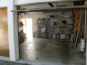 Image 16 - 899350
