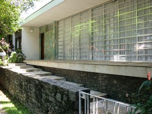 Image 9 - 899350