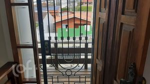 Image 9 - 899352