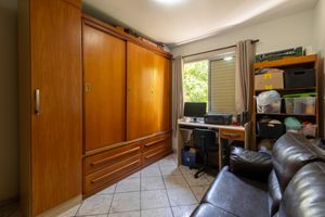 Image 10 - 899382