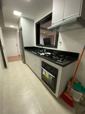 Image 6 - 899389