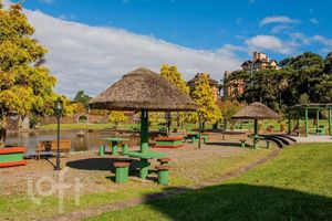 Image 33 - 899395