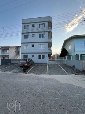 Image 13 - 899403
