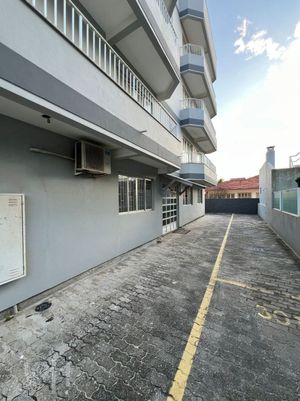 Image 12 - 899403