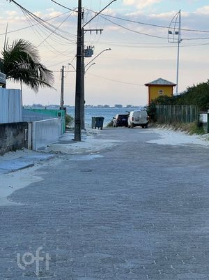 Image 14 - 899403