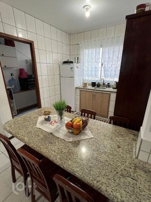 Image 3 - 899403