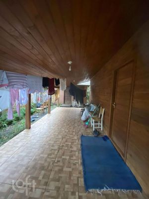 Image 1 - 899404