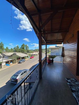 Image 11 - 899407