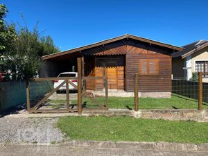 Image 8 - 899410