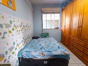 Image 9 - 899414
