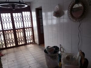 Image 2 - 899418