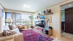 Image 30 - 899424