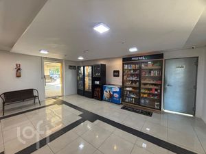 Image 11 - 899433