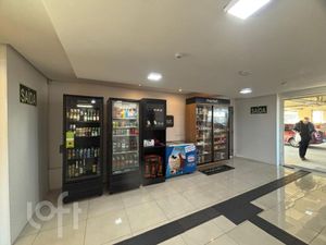 Image 13 - 899433