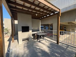 Image 7 - 899433