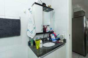 Image 13 - 899436