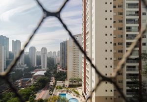 Image 15 - 899447