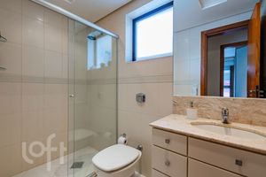 Image 8 - 899448