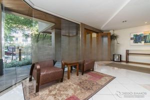 Image 17 - 899448