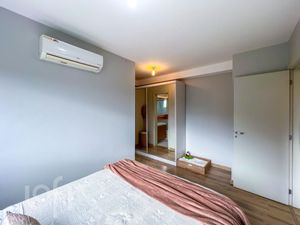 Image 18 - 899455