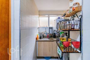 Image 10 - 899465