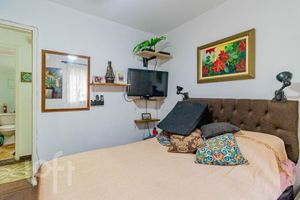 Image 17 - 899465