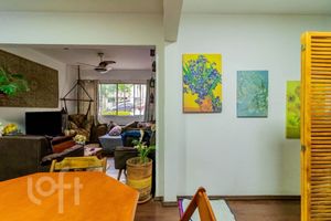 Image 8 - 899465