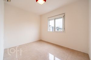 Image 8 - 899469