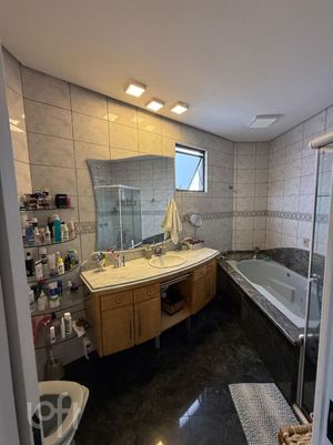 Image 19 - 899513