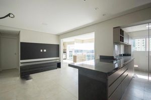 Image 1 - 899515