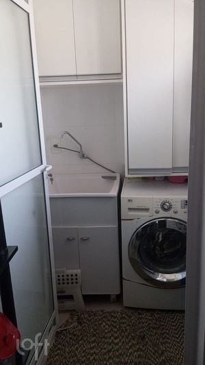 Image 8 - 899516