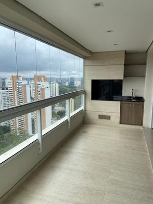 Image 4 - 899525