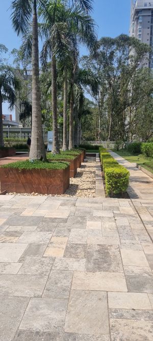 Image 22 - 899525