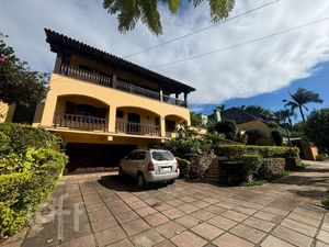 Image 1 - 899530