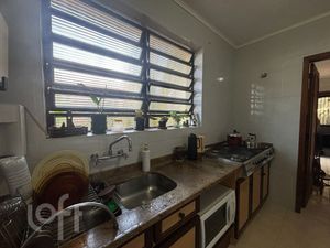 Image 15 - 899530