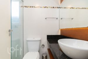 Image 38 - 899533