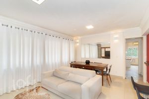 Image 3 - 899533