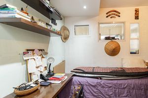 Image 9 - 899537