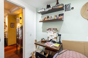 Image 8 - 899537