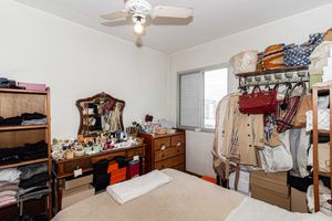 Image 21 - 899537