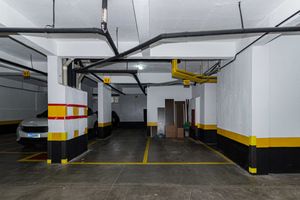 Image 31 - 899537