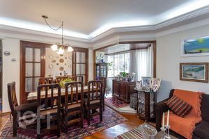 Image 11 - 899546