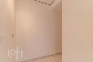 Image 11 - 899550