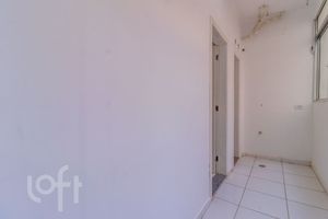 Image 10 - 899550