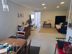 Image 5 - 899553