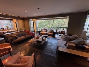 Image 12 - 899554
