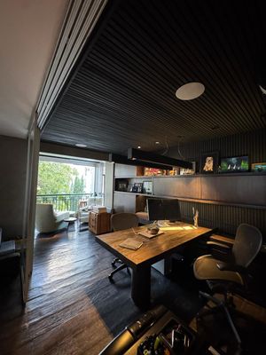 Image 4 - 899554