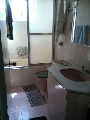 Image 4 - 899569