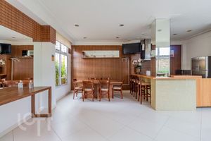 Image 23 - 899572