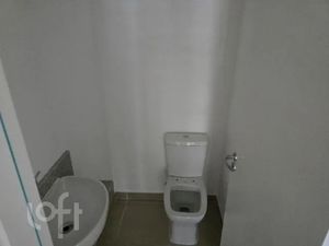 Image 8 - 899586